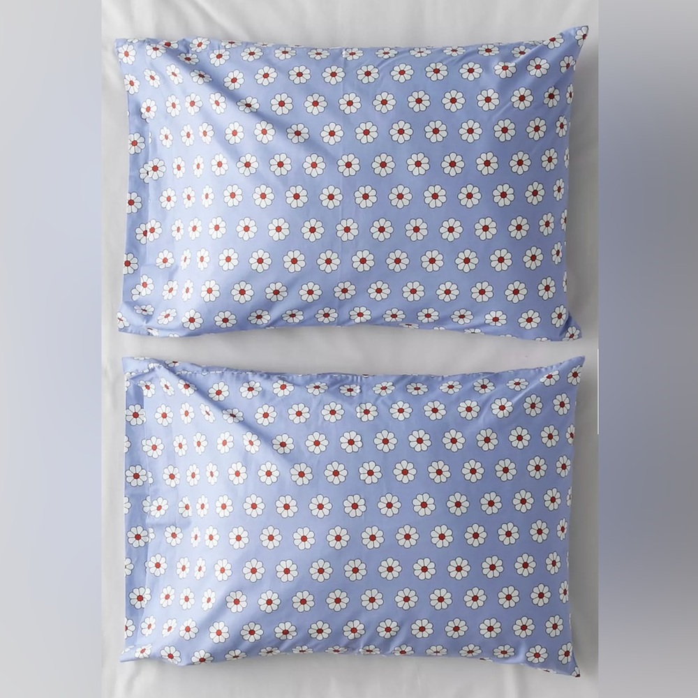 BAGGU Blue Daisy Pillowcase Set
